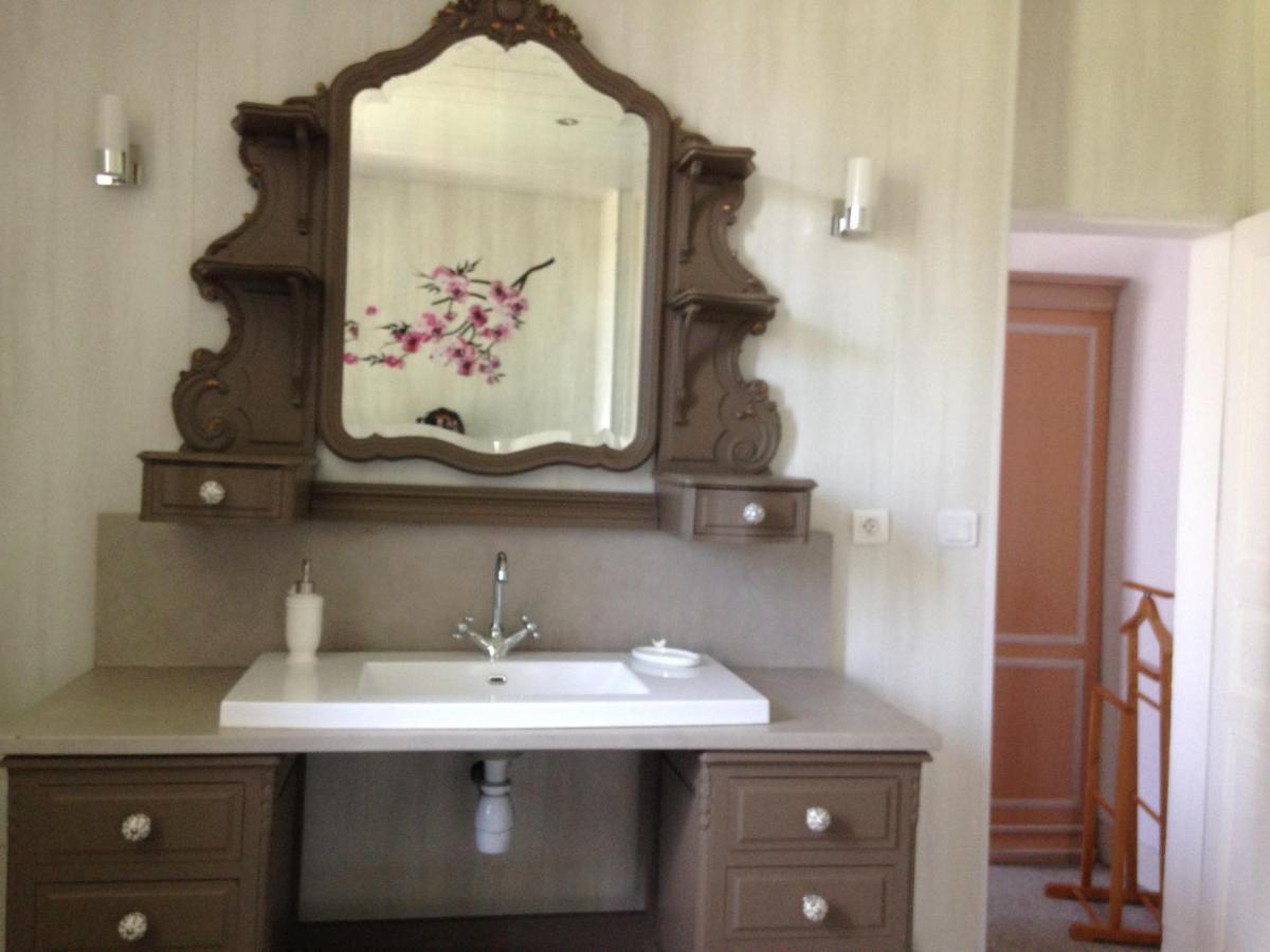 La Morgiane Bed & Breakfast Saint-Germain-les-Vergnes Bagian luar foto