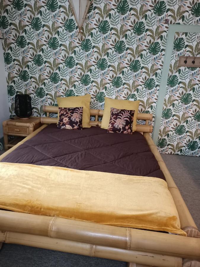 La Morgiane Bed & Breakfast Saint-Germain-les-Vergnes Bagian luar foto