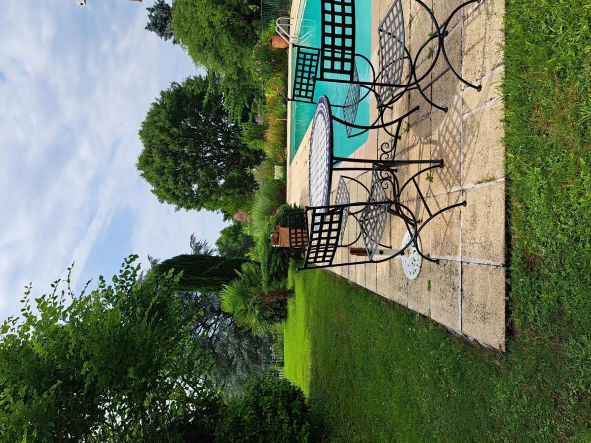 La Morgiane Bed & Breakfast Saint-Germain-les-Vergnes Bagian luar foto